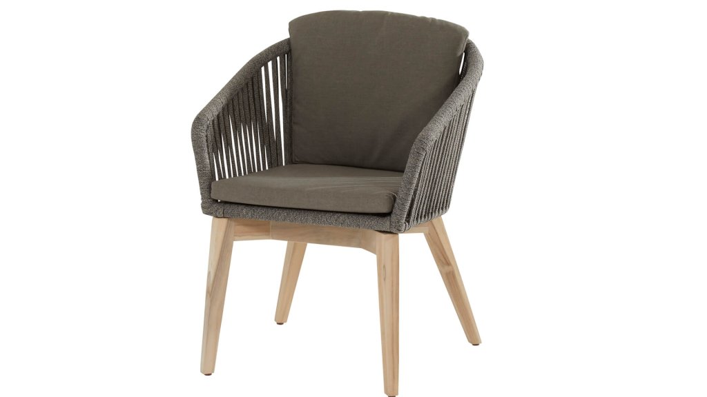 4 seasons outdoor Santander dining