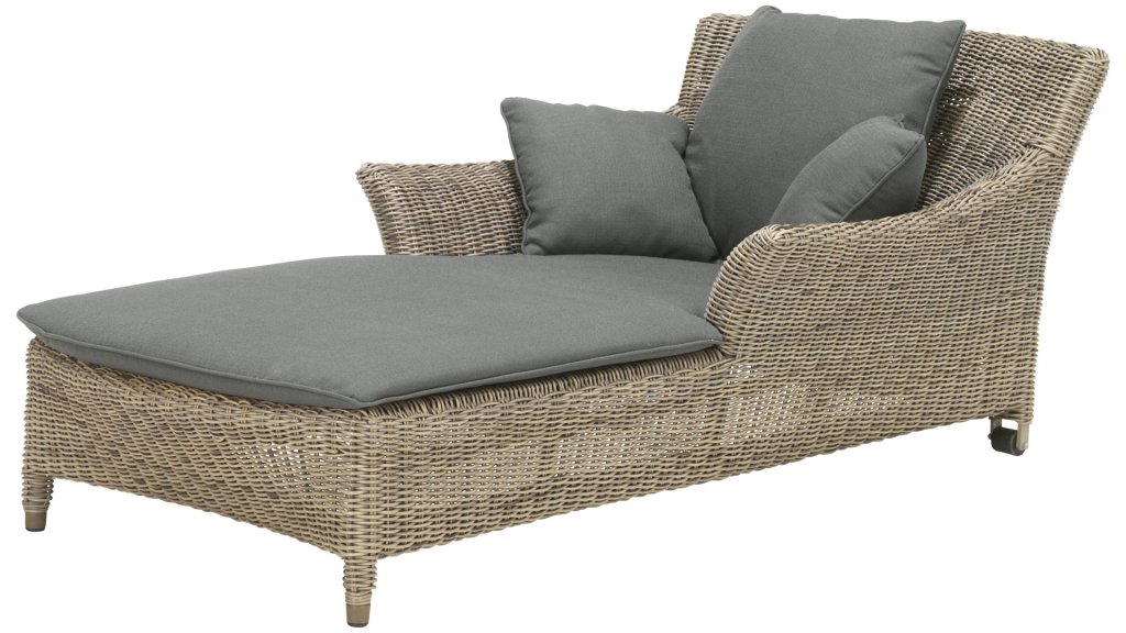 4 seasons outdoor valentine ligbed