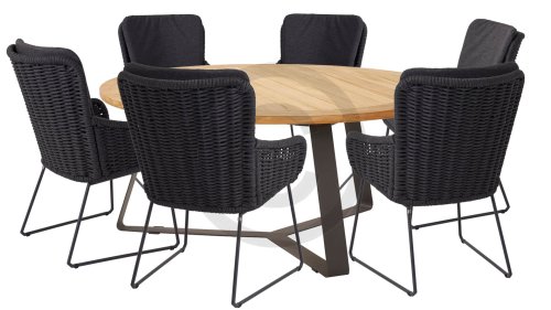 4seasons outdoor wing dining 